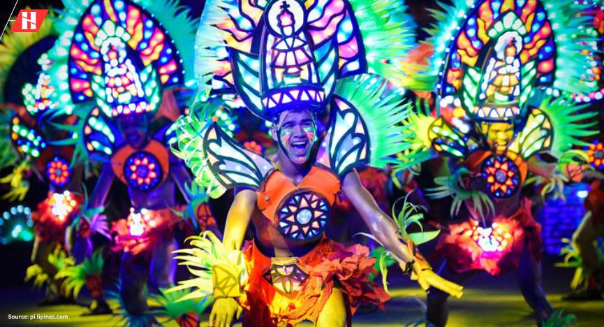 dinagyang-ilomination-2025-magapasakop-sang-mga-light-festivals-sa-pilipinas